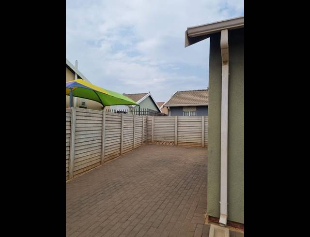 3 BEDROOM HOUSE FOR SALE IN SKY CITY
